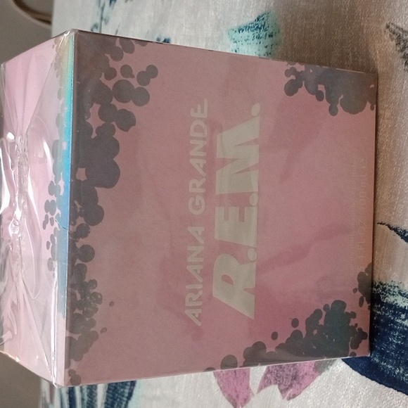 Ariana Grande Accessories - Ariana Grande R.E.M. 3.4 FL OZ. Parfum Spray, New, Sealed